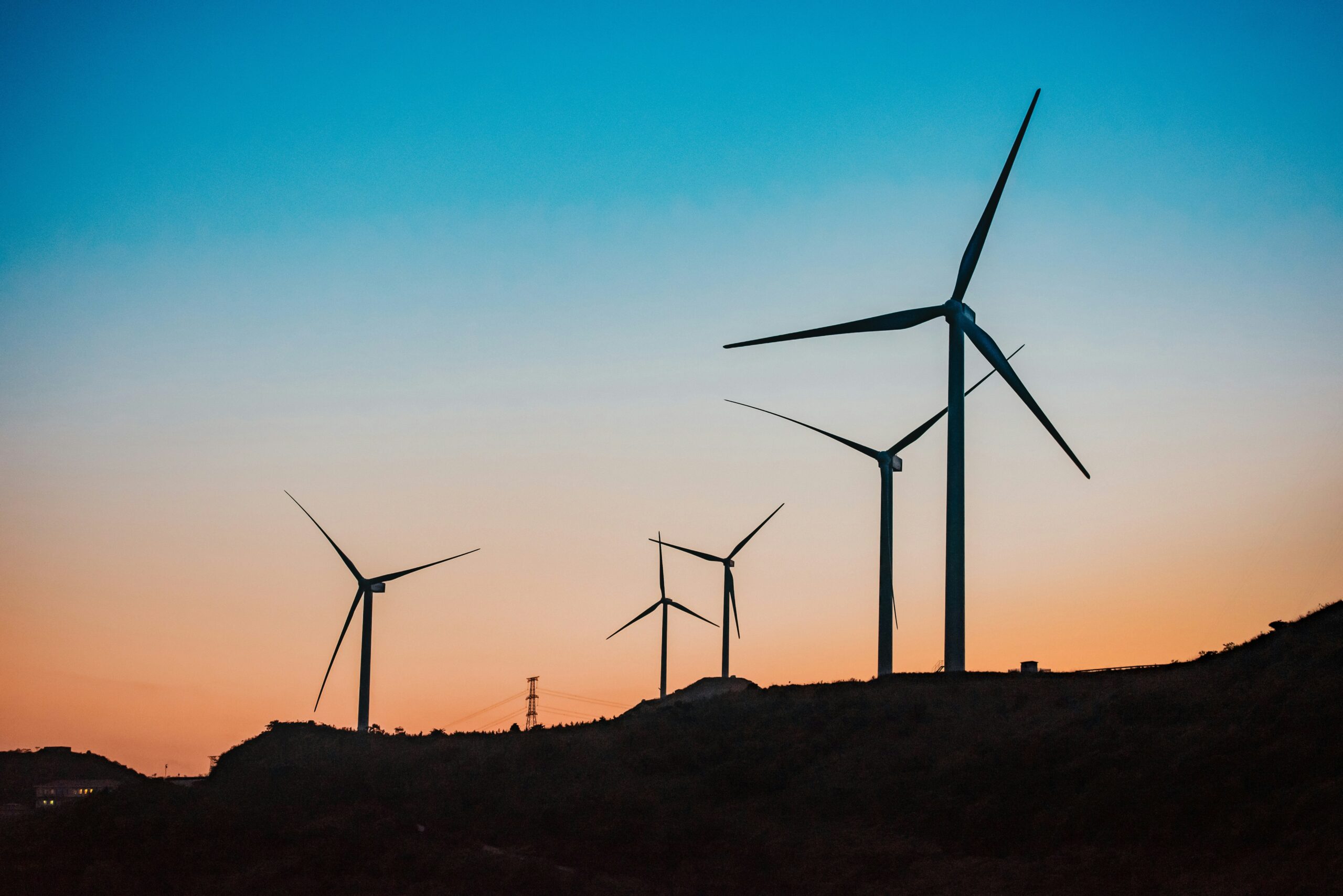 découvrez les éoliennes et leur fonctionnement, ainsi que leur impact sur l'environnement et la production d'énergie renouvelable.
